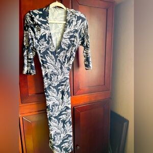 Cabi Black and White Floral Wrap Dress Medium